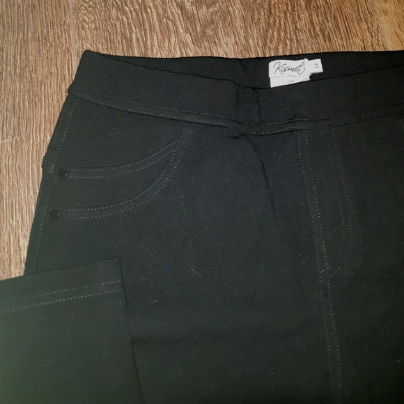 Black stretchy pants - Picture 3 of 5